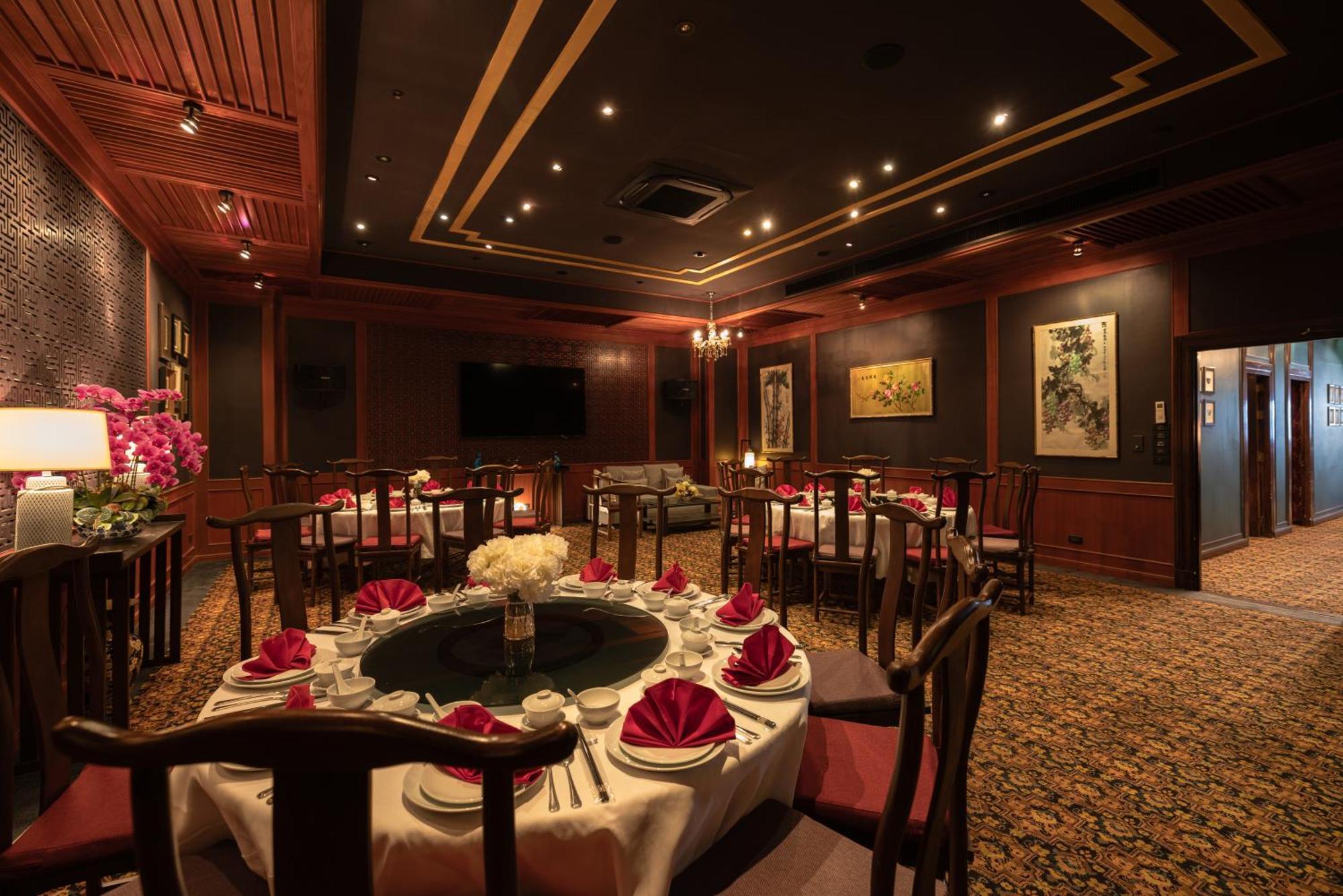 Royal Phuket City Hotel Ngoại thất bức ảnh Interior of the restaurant