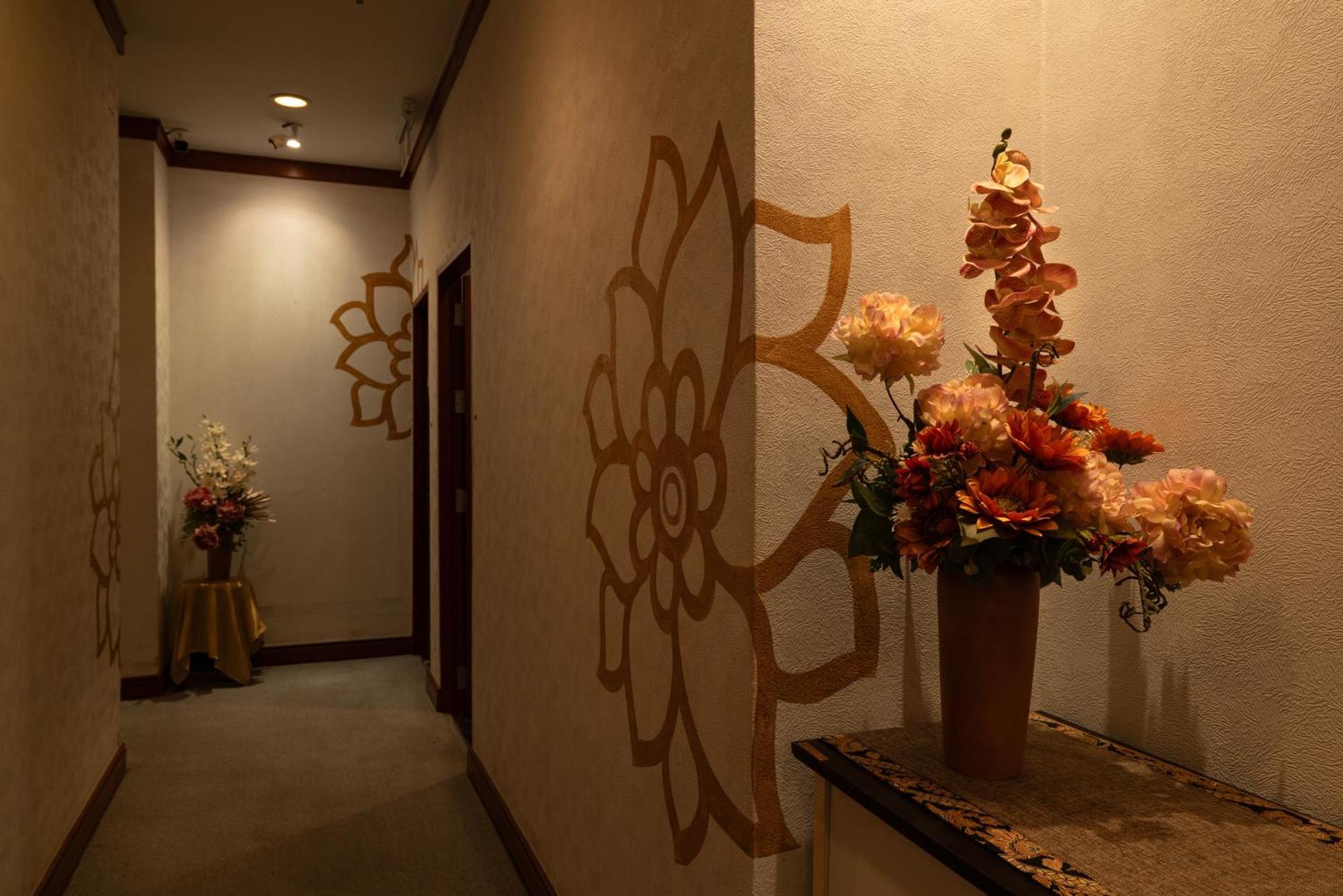 Royal Phuket City Hotel Ngoại thất bức ảnh Interior of a hotel in Tokyo