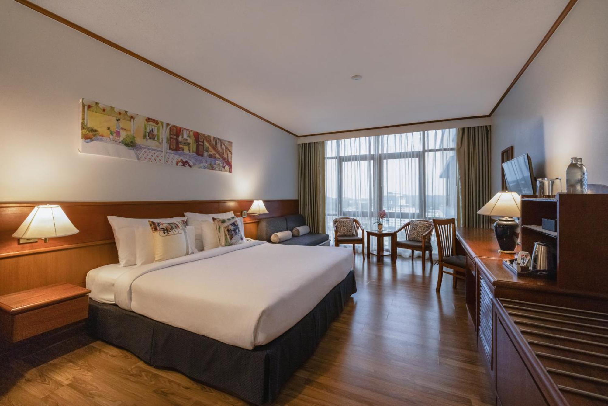 Royal Phuket City Hotel Ngoại thất bức ảnh Deluxe Room