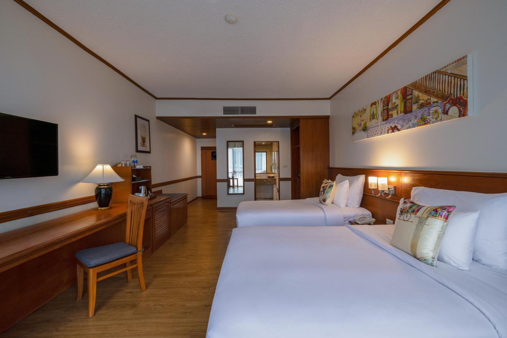 Royal Phuket City Hotel Ngoại thất bức ảnh Deluxe Room