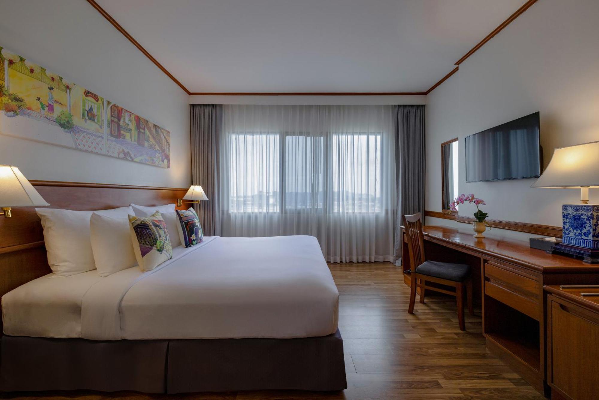 Royal Phuket City Hotel Ngoại thất bức ảnh Deluxe Room