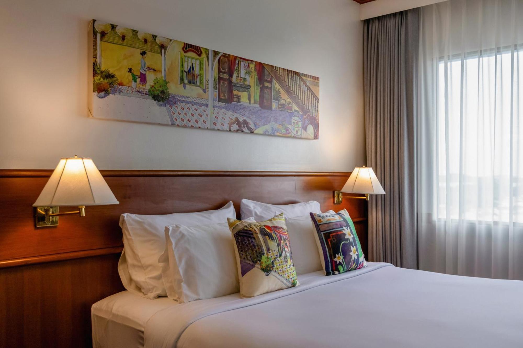 Royal Phuket City Hotel Ngoại thất bức ảnh A bedroom at the hotel
